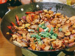 -富正毅三下锅·湘西韵味(天门山索道店)