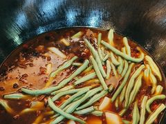 -哈尔滨烧烤·山河村铁锅炖(交大店)