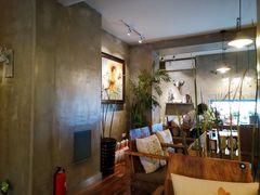 -HIGH FIVE哈福手工汉堡(桂林路店)