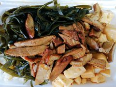 卤肉饭-天津医科大学学生食堂