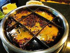 红汤锅-邓莽子老火锅(中兴路总店)
