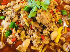 -兔行天下-鸿鹤鲜锅兔(中海国际店)