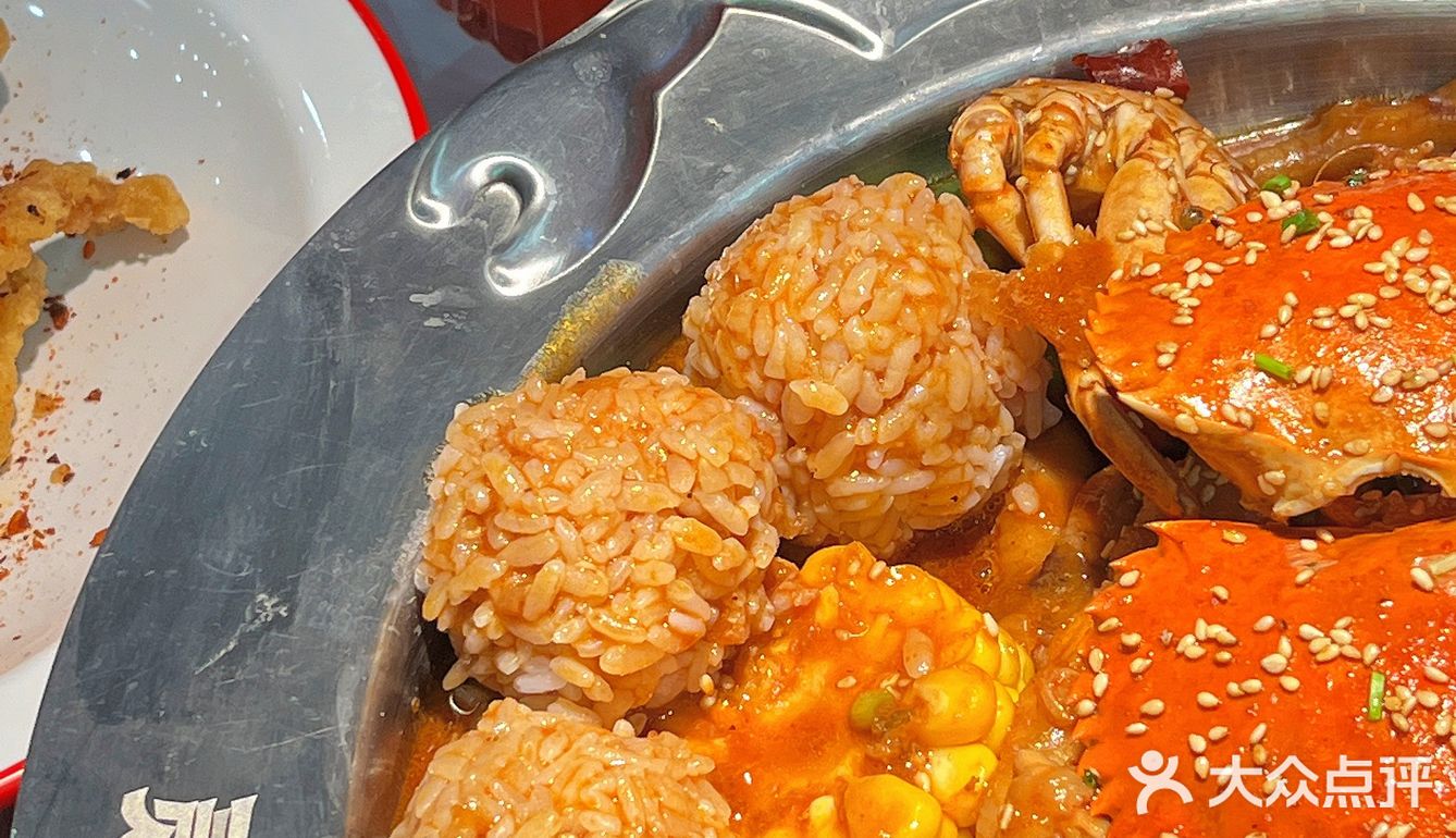 在学校门口可以吃到真么好吃的肉蟹煲了[流泪]