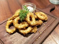 酥炸鱿鱼圈附大蒜蛋黄酱-卡朋厨房(289艺术园区店)