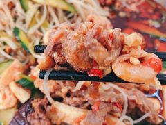 -周良天山牛杂城(天山路总店)