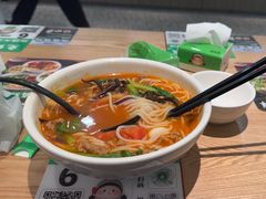 -蒙自源米线大王(东站店)