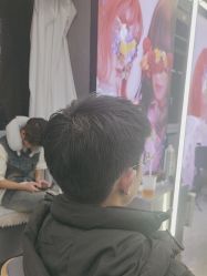 -藤野造型烫发染发