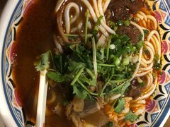 -鑫花溪牛肉米粉(人民广场店)