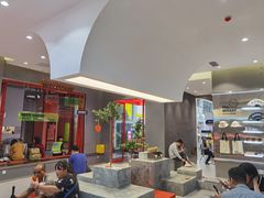-喧闹·东方大气茶(鹅岭二厂店)