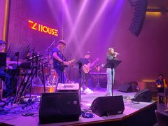 -TZ House音乐现场(来福士中心店)