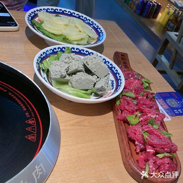 这家的酸汤牛肉火锅太绝了