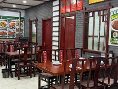 -湖南人家湘菜馆(镇江路店)