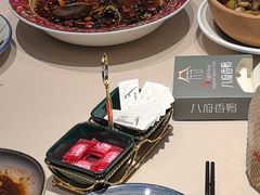 -八府香鸭·啫啫煲(华山路店)