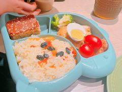 -耶里夏丽·丝路国际·新疆餐厅(浦东区东方路店)