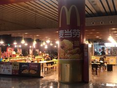 门面-麦当劳(郑州东高铁站店)