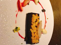 -恰餐厅及酒吧 CHAR Bar & Grill (北京丽都皇冠假日店)