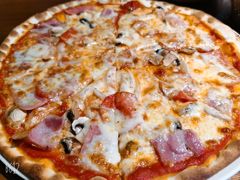 超级至尊披萨-JINNS锦时 steak&pizza(浸信会礼拜堂旧址店)