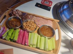 -老何二婶家铁锅炖·东北菜(白石洲店)