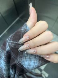 -晨·艺美甲美睫