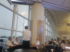 -星巴克(香港国际机场44号闸店)