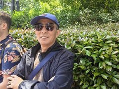 -美式眼镜·授权蔡司.依视路.尼康.豪雅.明月(人民广场店)