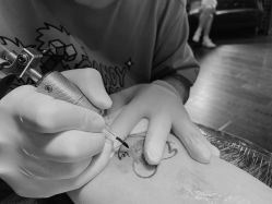 -刺客纹画纹身·洗纹身·穿孔饰品