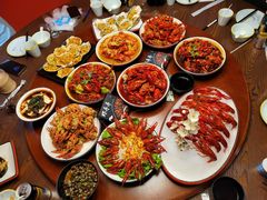 -虾弄弄海派小龙虾·牛羊蝎子火锅