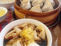 一两开洋-笑来喜馄饨小笼工坊店(湖滨街店)