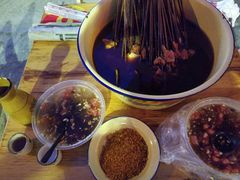 -拈签一笑黄牛肉辣卤串串