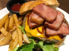 火焰厚切培根牛肉堡-拉亚汉堡经典餐厅(商城路店)