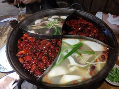 -白乐天毛肚火锅馆(解放碑店)