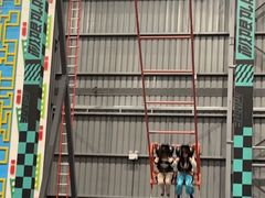 -极限PLAY运动娱乐新世界·团建派对潮玩休闲馆·室内蹦极高空游乐园