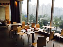 靠窗位-麦当劳(国贸店)