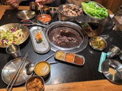 -韩烧牛中牛·甄选黑牛烤肉(黑金店)