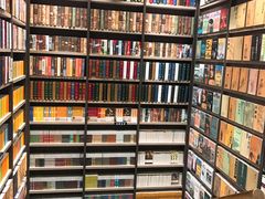 -钟书阁(群光广场店)