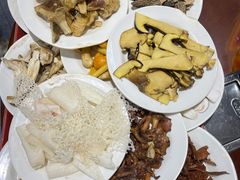 -菌之家·专业纯野生菌火锅·特色炒菌