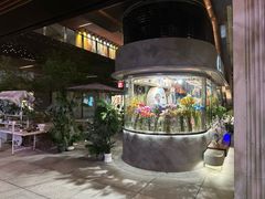 -瑞虹新天地月亮湾