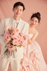 -至臻微拉婚纱摄影