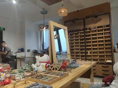 -肆兮眼镜·蔡司·徕卡战略合作店(大坪店)