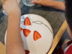 -深圳国际会展中心希尔顿酒店(前海华发冰雪世界店)