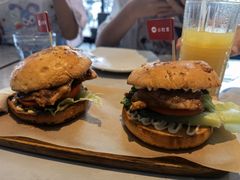 -必胜客(WOW南雄店)