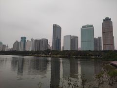 -万绿园