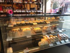 面包甜点陈列柜-红宝石·鲜奶小方(万航店)