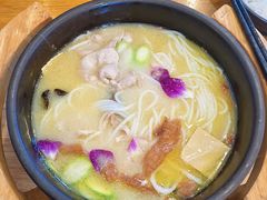 -桥香园过桥米线(国贸店)