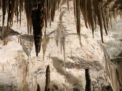 -波斯托伊纳溶洞