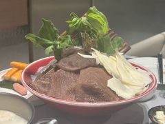 -红鼎豆捞·非遗鲍皇汤火锅(宝丰路店)