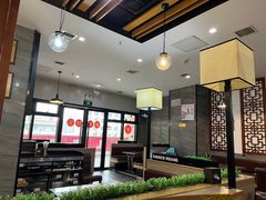 -黄记煌三汁焖锅(名泉广场店)