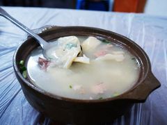 馄饨老鸭煲-老品芳