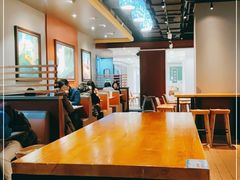 大堂-The Habit Burger Grill 哈比特汉堡(复兴soho店)
