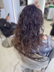 -镁连社·美联社